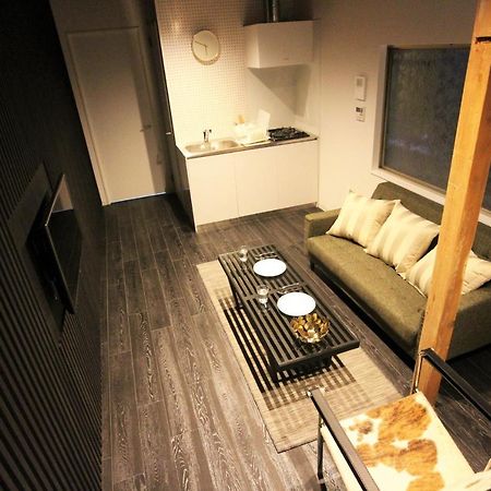 Sekai Hotel Tsuki Osaka Esterno foto