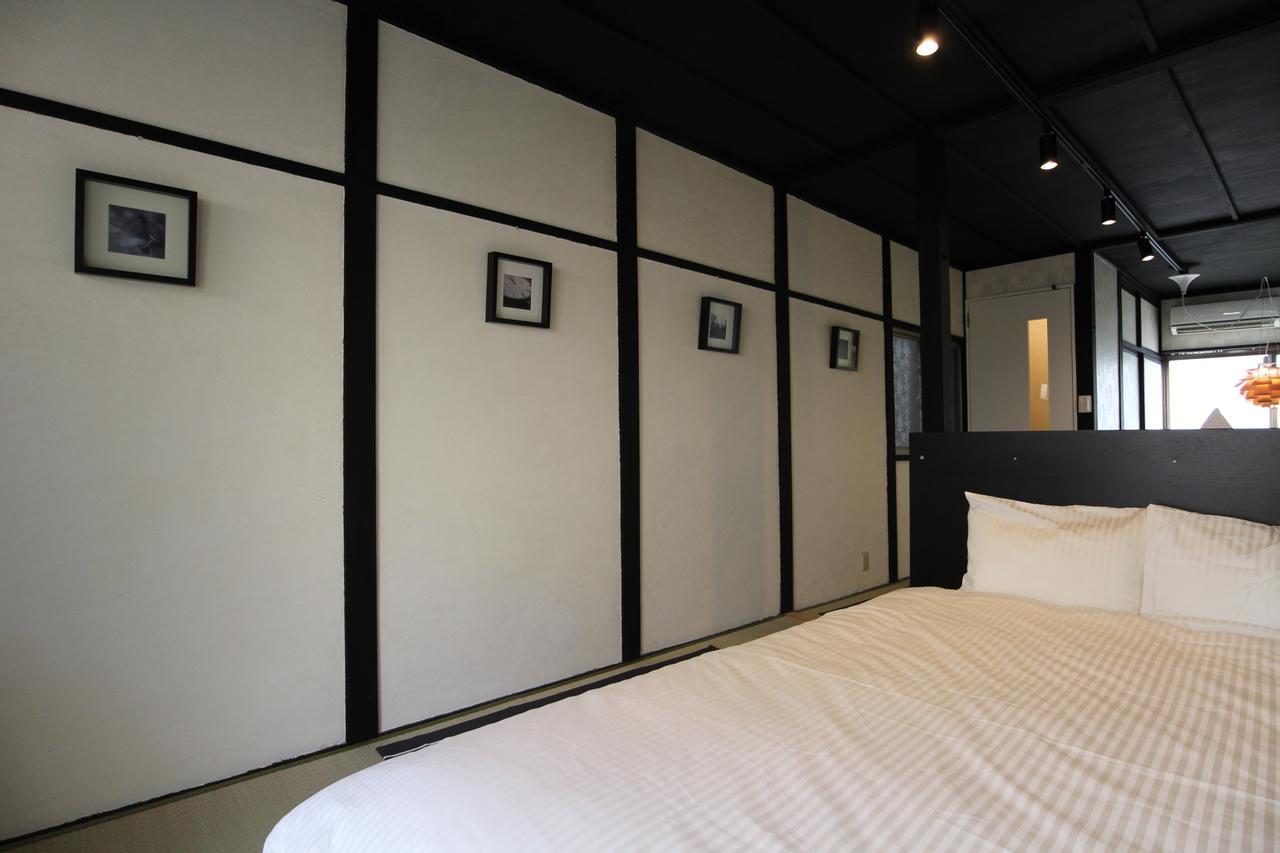 Sekai Hotel Tsuki Osaka Esterno foto