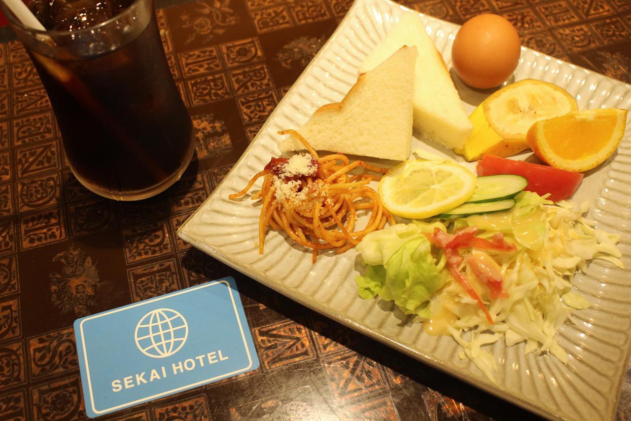Sekai Hotel Tsuki Osaka Esterno foto