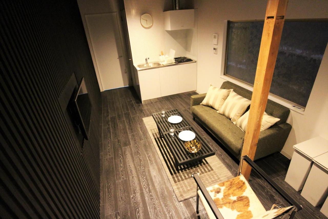 Sekai Hotel Tsuki Osaka Esterno foto